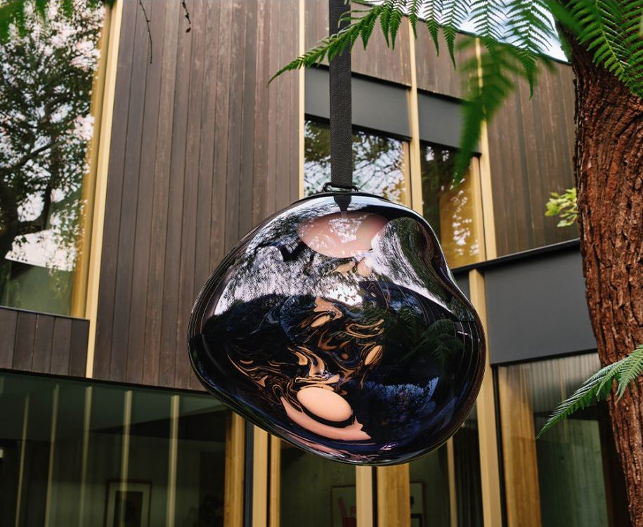 Melt Portable Hanging /Floor Out Door in Door