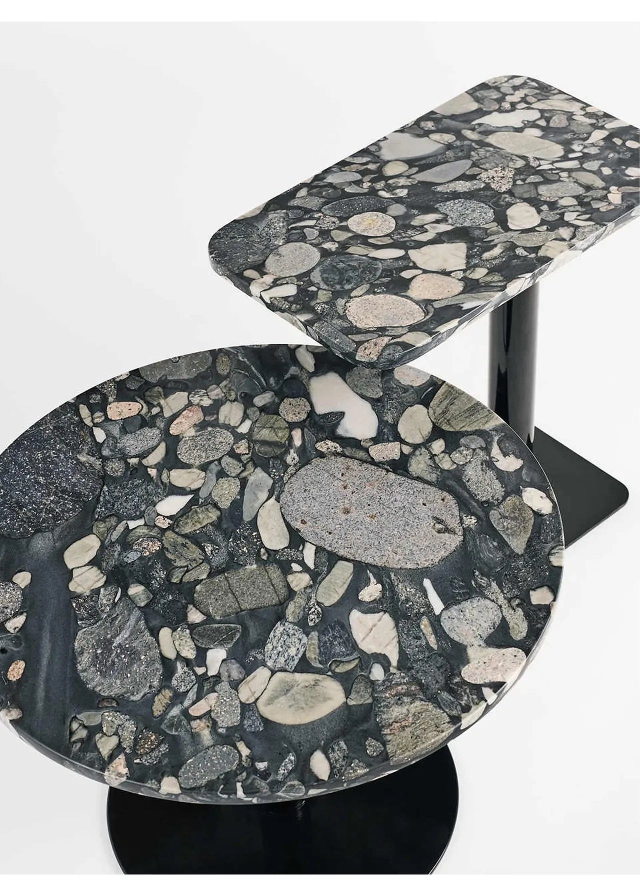 Flash Circle Pebble table