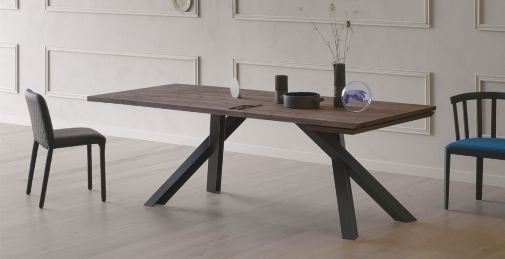 Gustave Dining Table